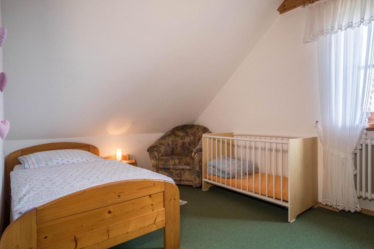 Ferienwohnung Heimpel เครสส์บรอนน์ อัม โบเดนเซ ภายนอก รูปภาพ